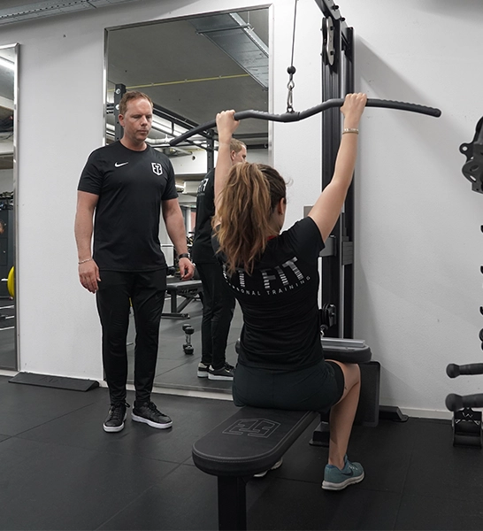 1-lat-pulldown